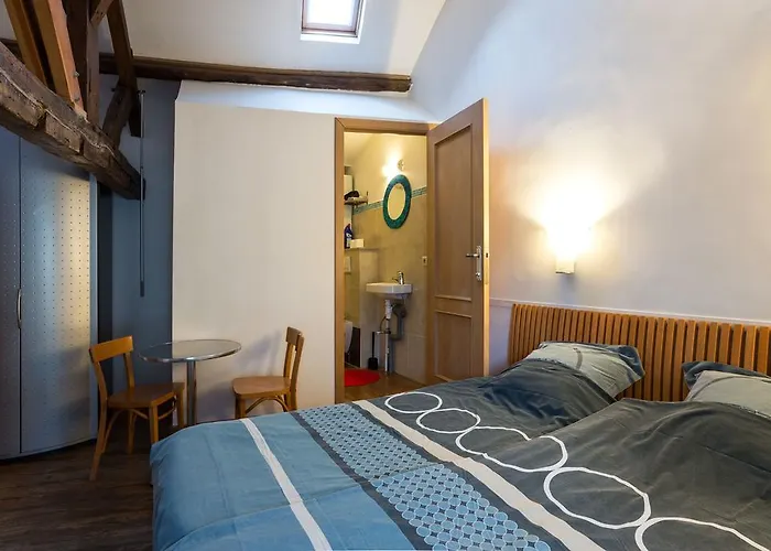 City Veergrep 게스트하우스 *